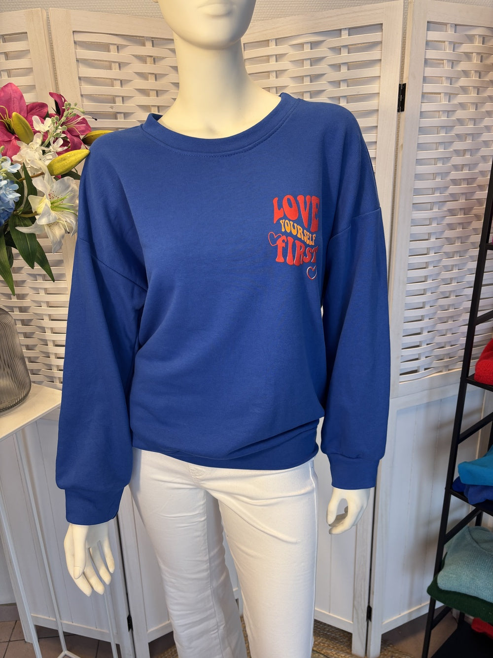 Sweater "Love yourself first"