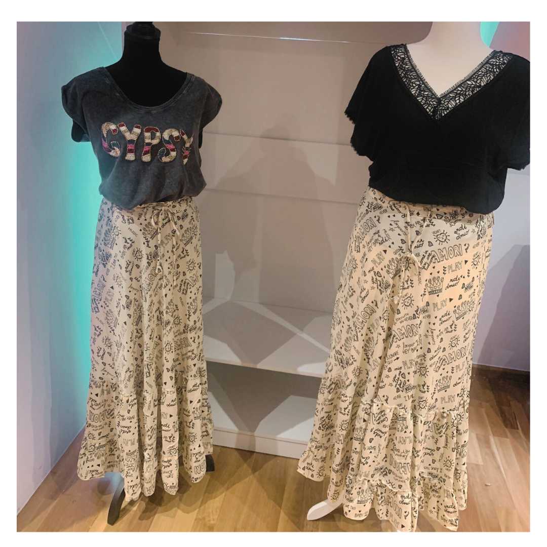 Lange musthave rok met satijnen look