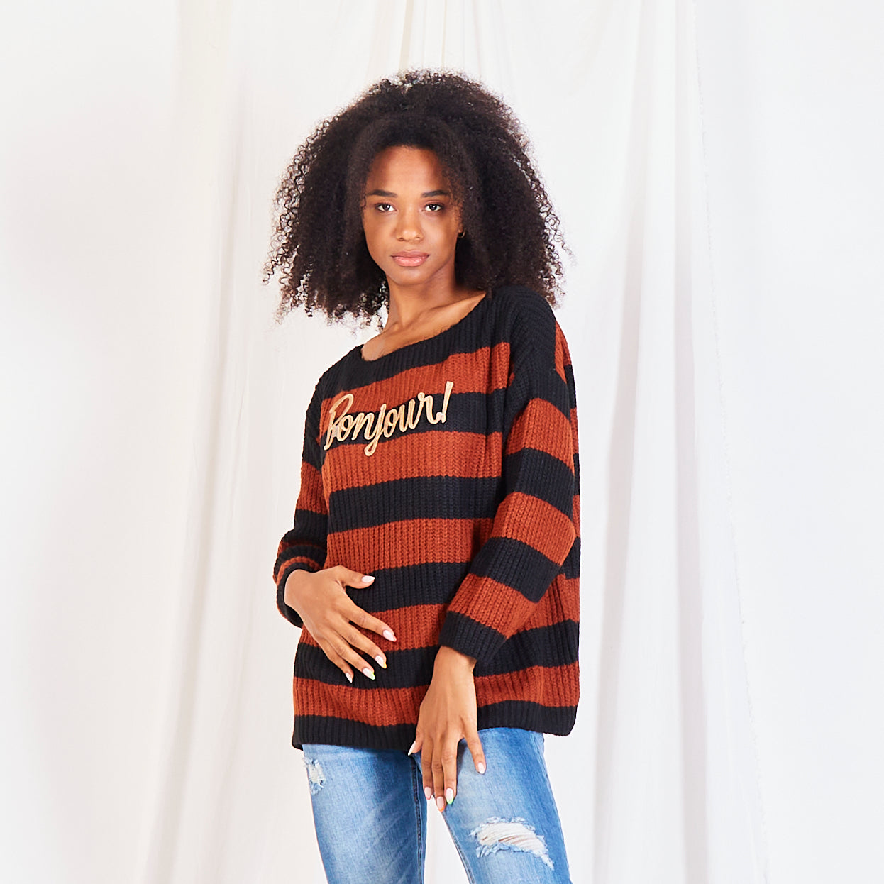 Oversized kleurrijk, gestreepte pull "Bonjour!"