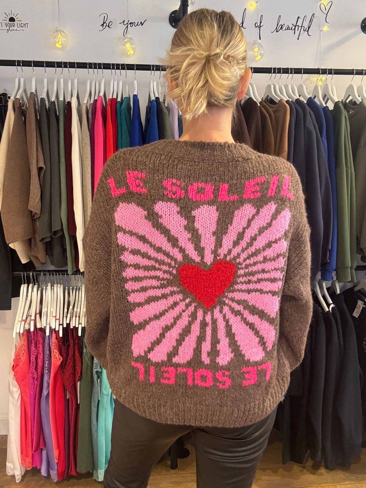 Pull "Le Soleil" (4 kleuren)