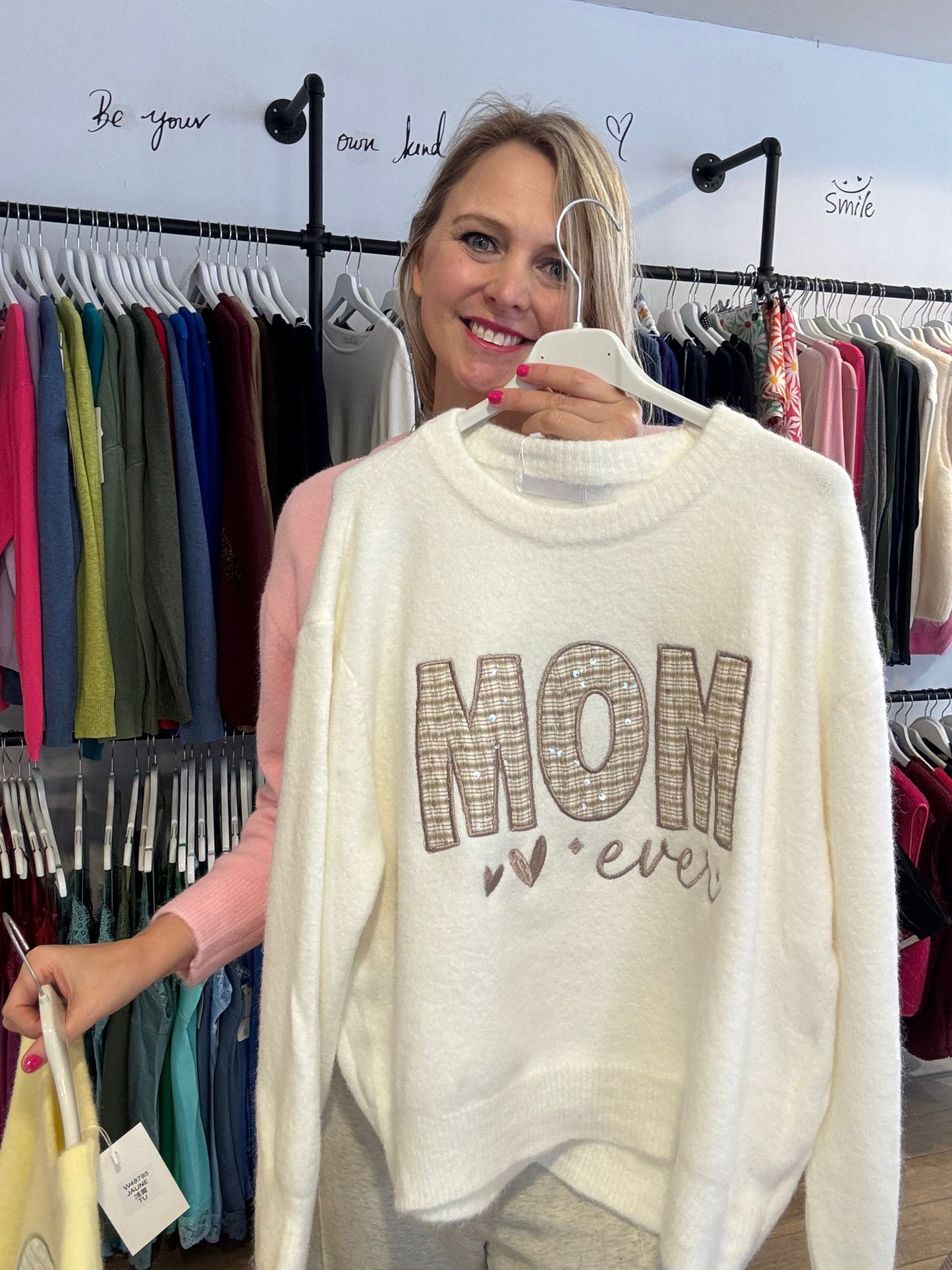 Pull "Mom forever"
