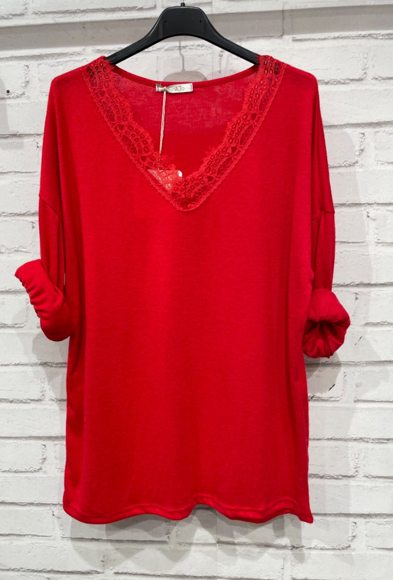 Superzachte shirt met kanten v-hals