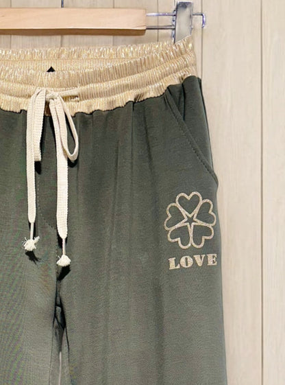 Zachte (joggings)broek "Love"